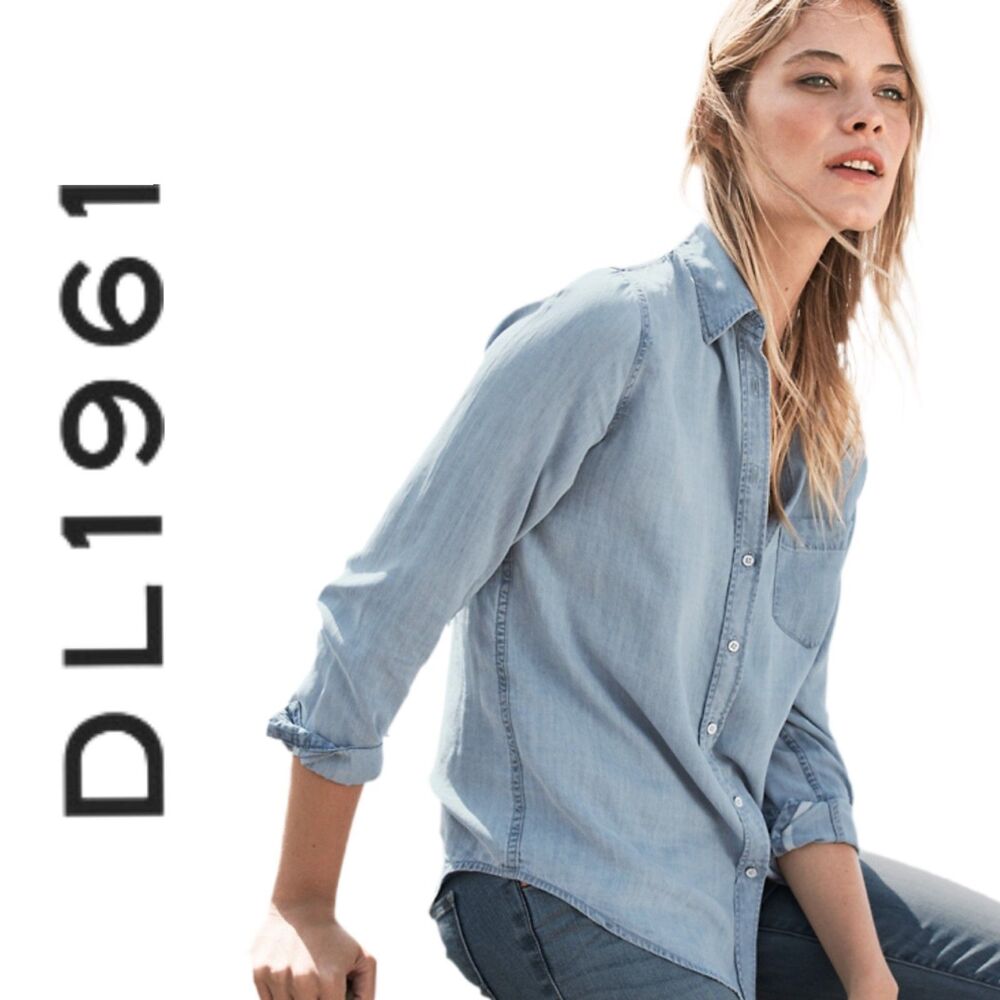 DL1961 TENCEL Light Blue Chambray Button-Down Shirt Women's Size Large RARE D/C